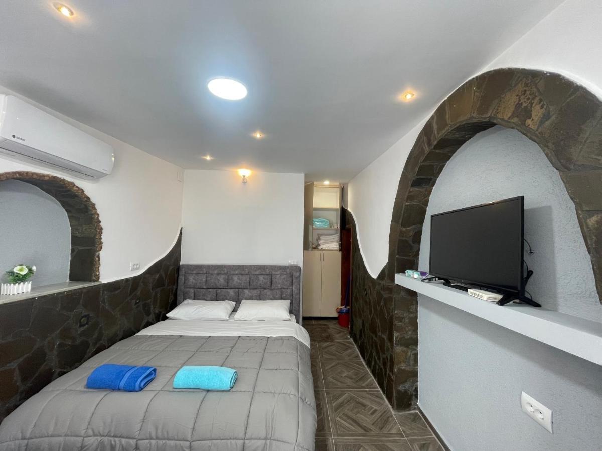 Ylli Guesthouse Përmet Eksteriør billede